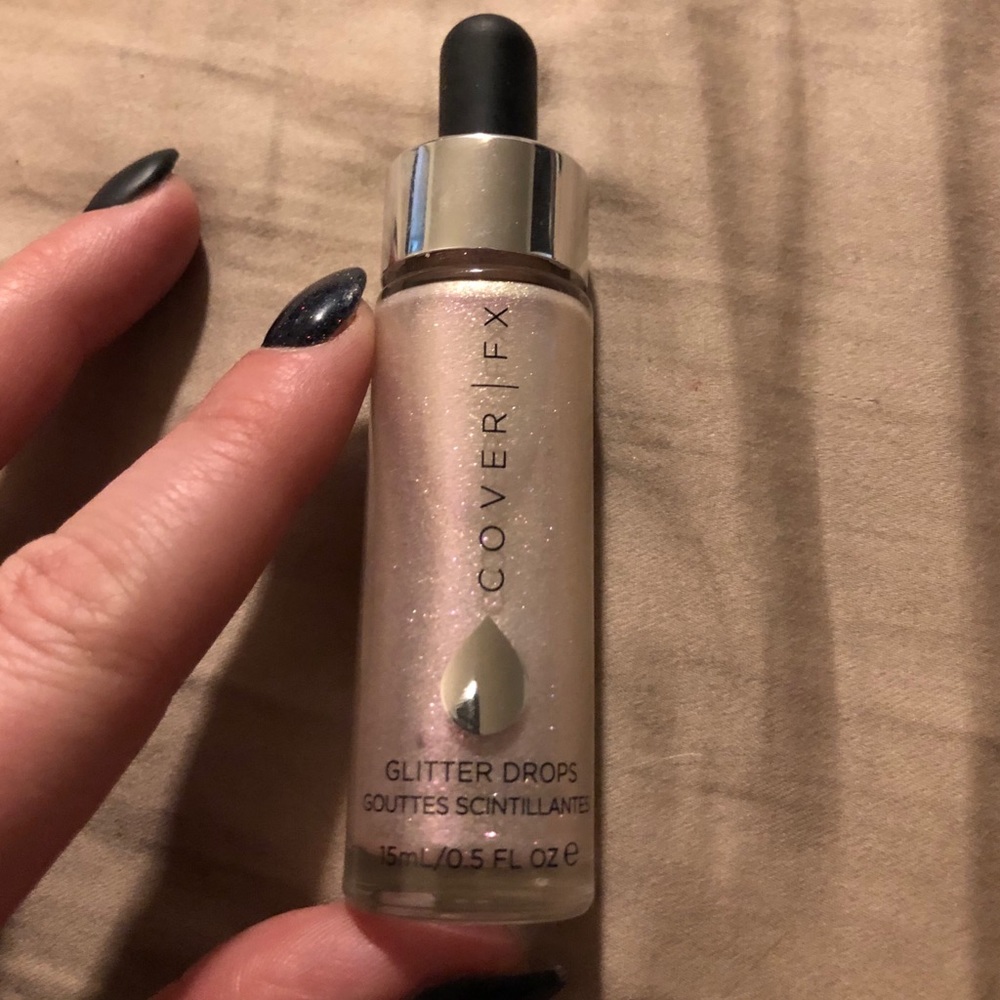 Cover FX glitter drops. The prefect last touch.